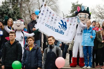В Новороссийск прибыл флаг чемпионата WorldSkills - фото 14.01.2019