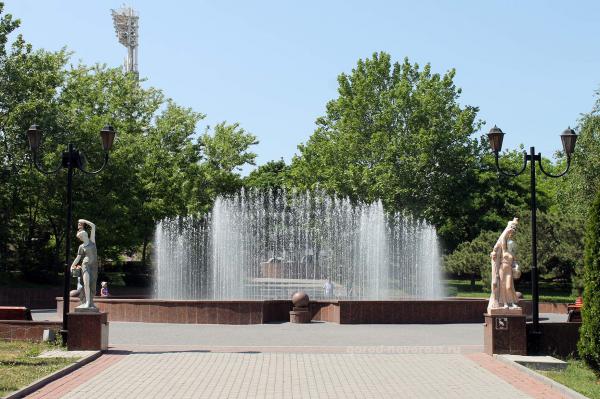Поющий фонтан в Новороссийске: фото, видео, отзывы, карта, адрес