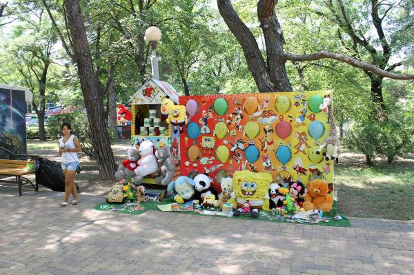 Игры для детей. В парке Ленина в Новороссийске