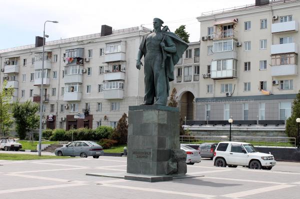 Памятник Неизвестному матросу в Новороссийске