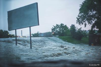 Фото хорошего качества потопа в Новороссийске 4 июня 2016 года