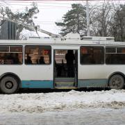 Троллейбус на Парке Ленина. Зима 2014 год. Новороссийск