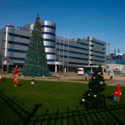 Елка возле администрация морского порта. Зима 2011 год. Новороссийск