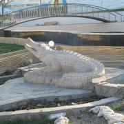 Новороссийск. Скульптура Крокодил