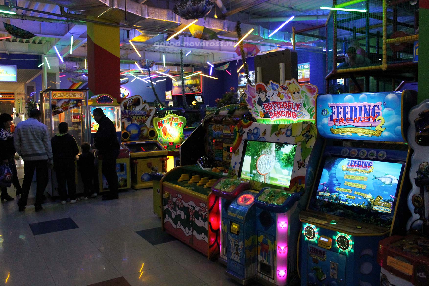 парк развлечений с игровыми автоматами в москве