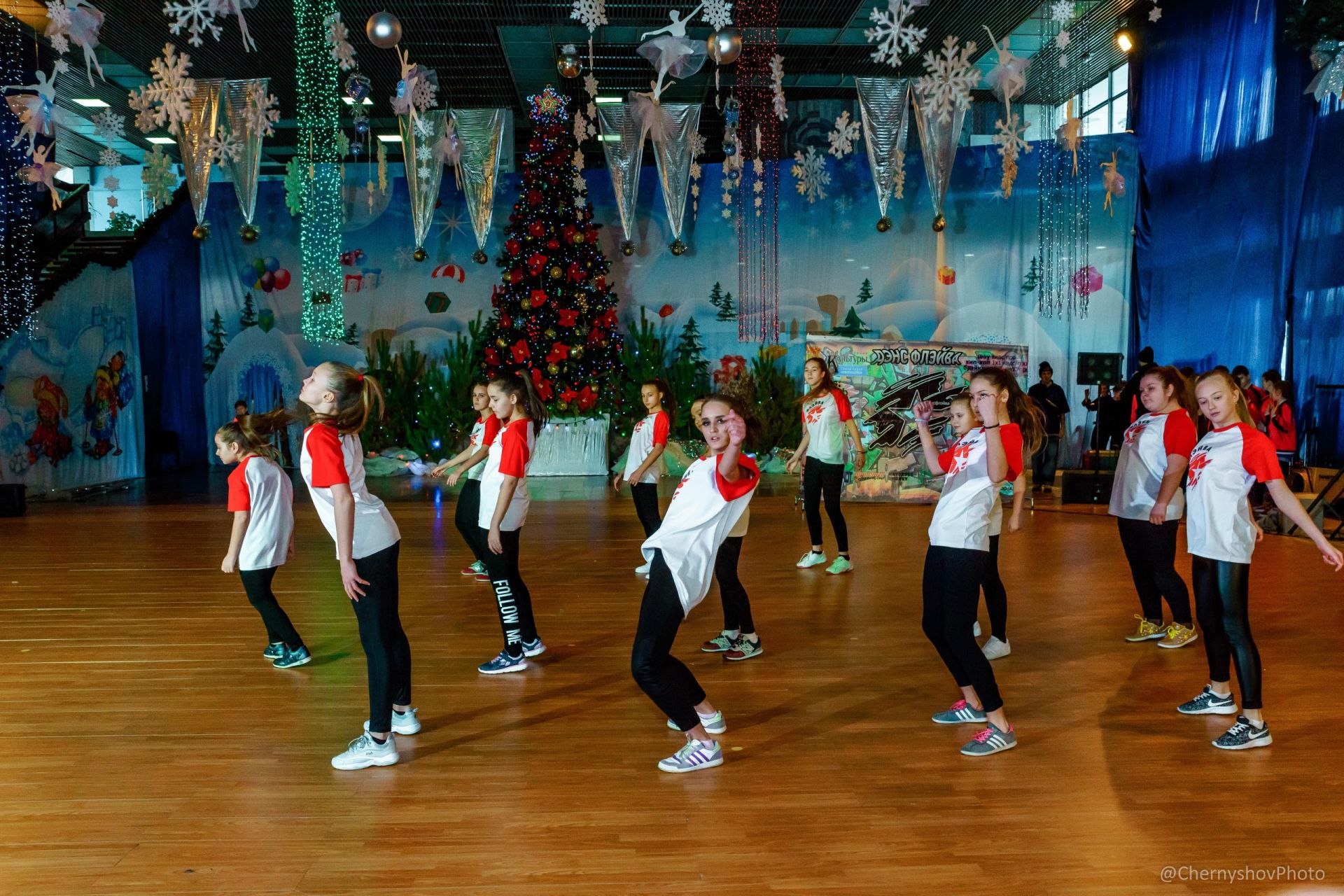 Импульс танцы Новороссийск. Танцы Новороссийск рядом с 33 школой. Art Dance Новороссийск. 2 Школа Новороссийск.