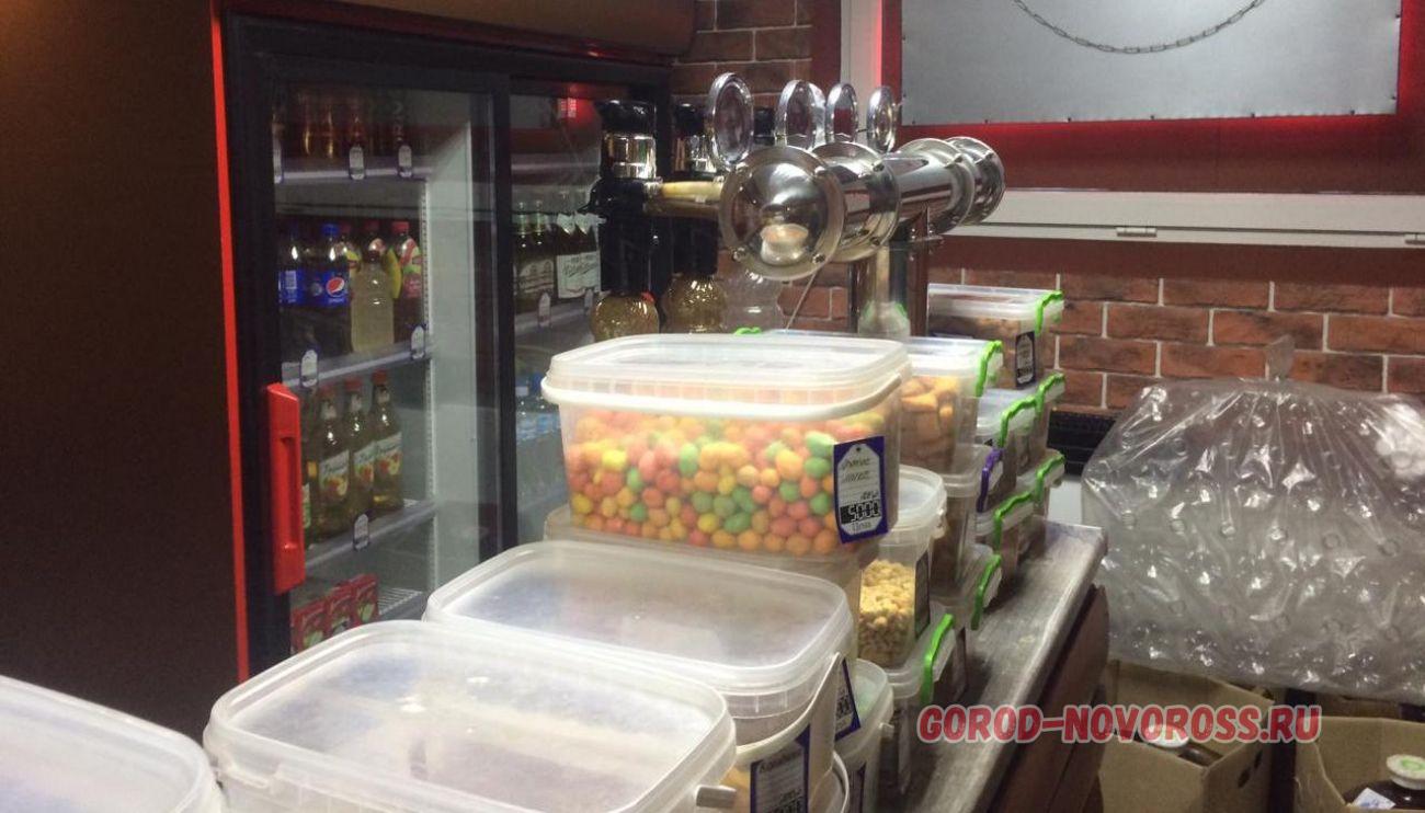 В Новороссийске из торговой точки полицейские изъяли 8 кег с пивом + фото