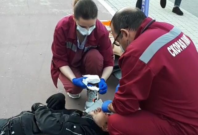 Видео потерпевшие. В Новороссийске самокатчик врезался. Новороссийск набережная драка.