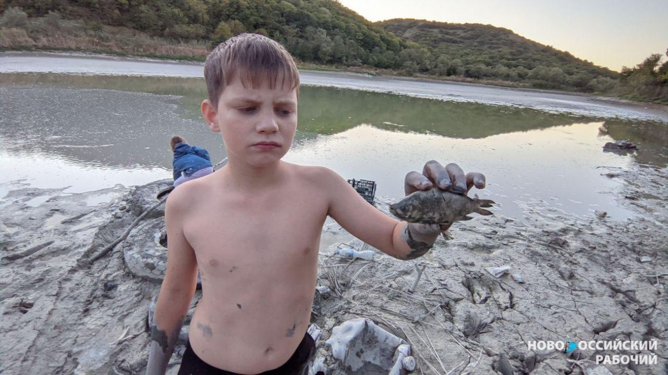 Водохранилище новороссийск. Владимировское водохранилище Новороссийск. Спасение людей в Новороссийске.