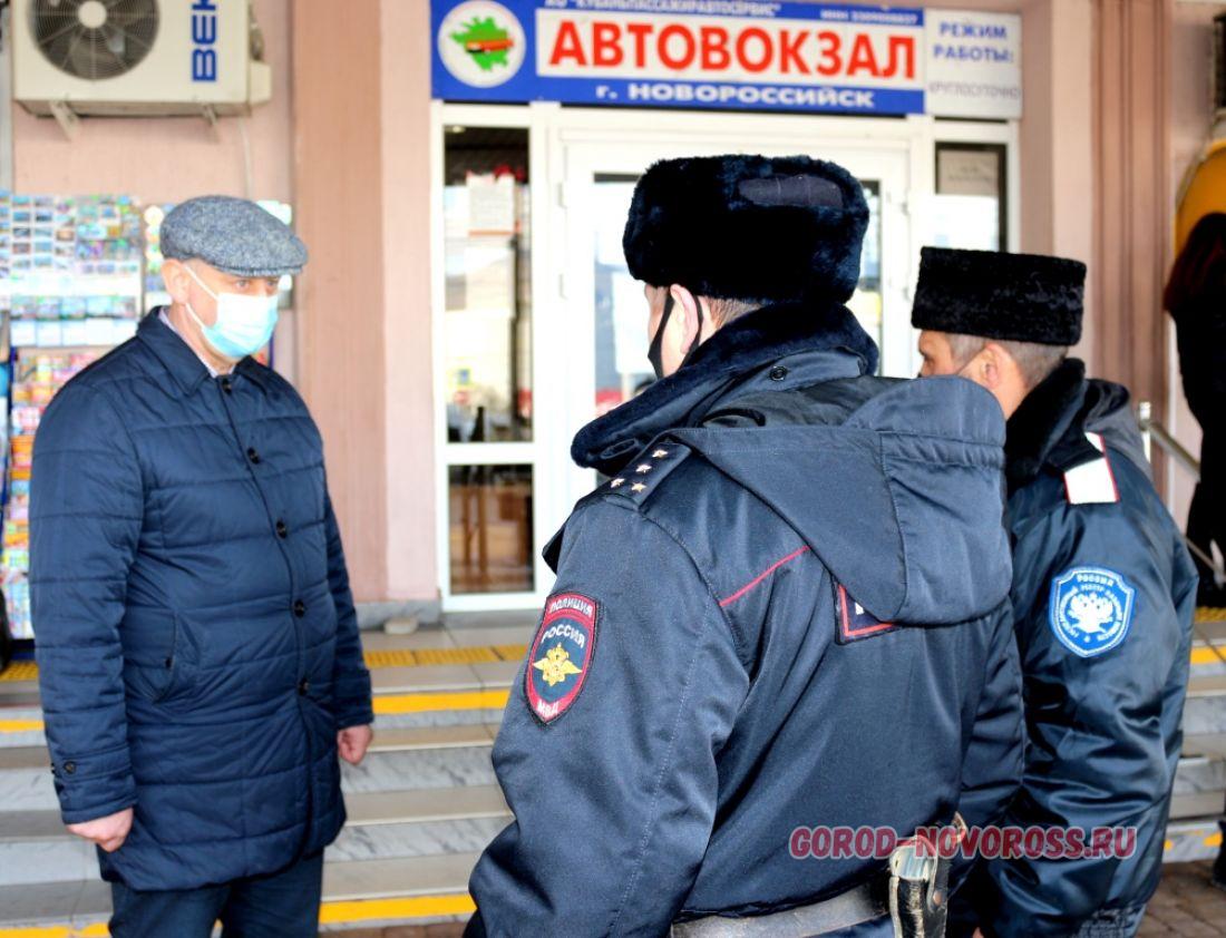 В Новороссийске общественники проверили несение службы нарядами патрульно  постовой службы полиции