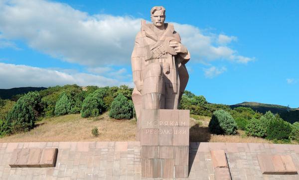 «Морякам революции» в Новороссийске – память о событиях 1918 года