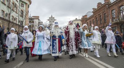 Парад Дедов Морозов в Краснодаре - фото 22.12.2018