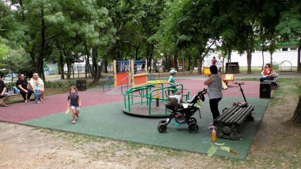 Детская площадка в Парке Ленина Новороссийска