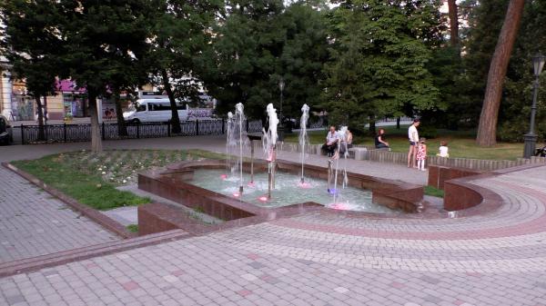 Фонтан в сквере Пушкина в Новороссийске