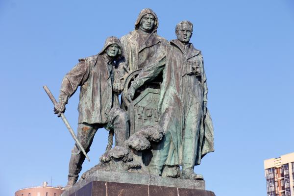 Памятник погибшим рыбакам в Новороссийске: трагическая история, фото, видео
